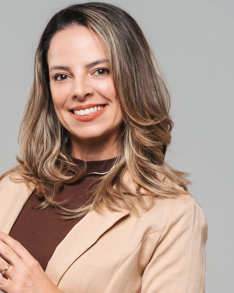 Retrato da Adm. Danielle Vianna